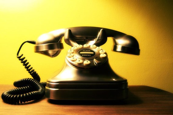 old-telephone